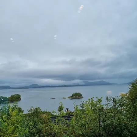 Apartman Fjord View 30 Minutes From Preikestolen Tau